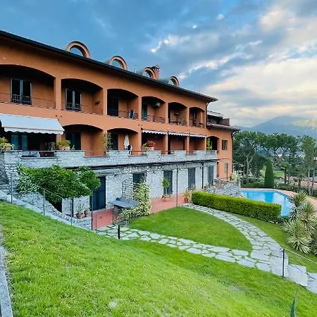 View, Swimming Pool, Tennis Court And Private Parking *